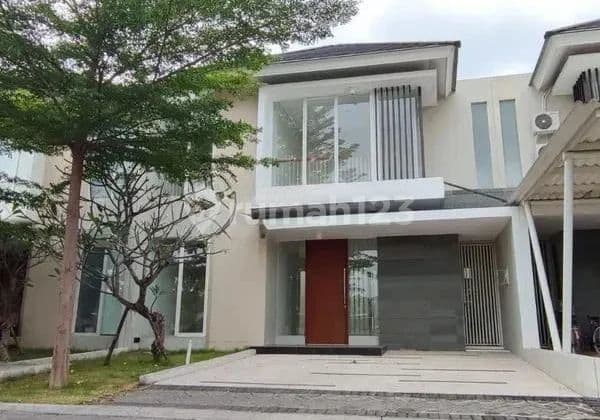 Rumah Northwest Park Lake Central Hill Citraland Surabaya Barat