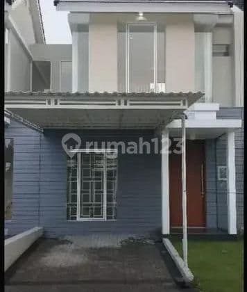 Rumah Semi Furnished Northwest Park Lake Citraland Surabaya Barat