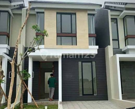 Rumah Northwest Lake Park Central Hill Citraland Surabaya Barat