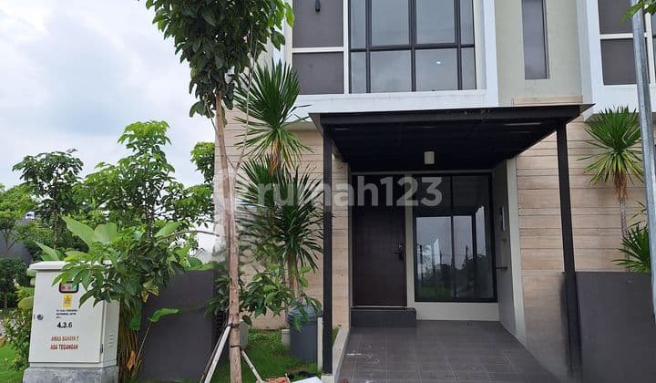 Rumah Northwest Park Lake Central Hill Citraland Surabaya Barat