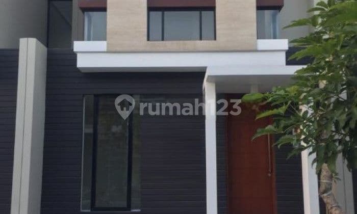 Rumah Northwest Lake Park Central Hill Citraland Surabaya Barat