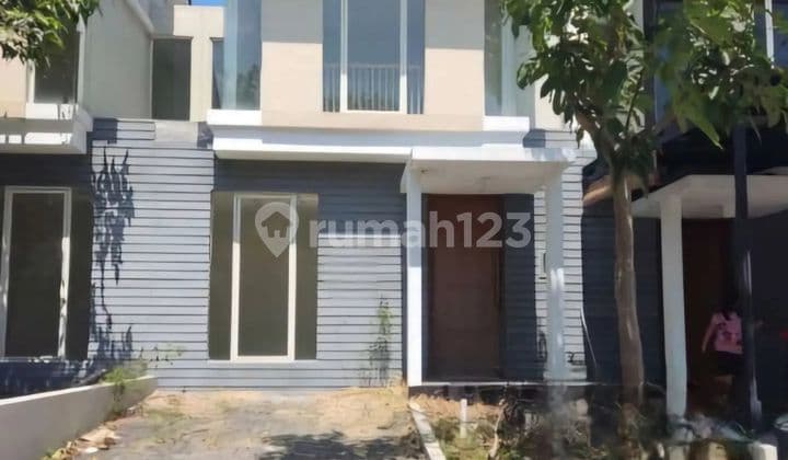 Rumah Northwest Park Lake Central Hill Citraland Surabaya Barat