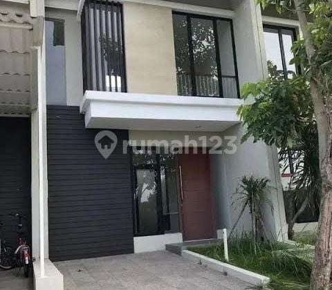 Northwest Lake Park Central Hill Citraland West Surabaya House
