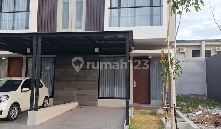 Rumah Full Furnish Northwest Central Lake Park Citraland Surabaya