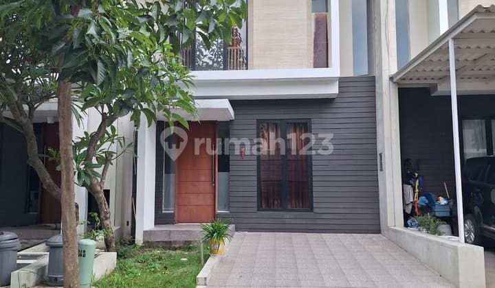 Rumah Northwest Lake Park Central Hill Citraland Surabaya Barat