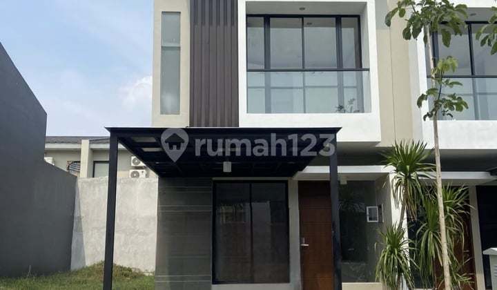 Rumah Northwest Central Lake Park Hill Citraland Surabaya Barat