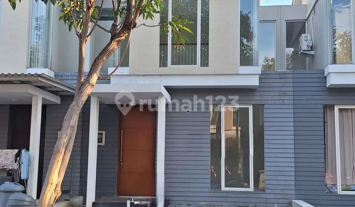 Rumah Semi Furnished Northwest Park Lake Citraland Surabaya Barat