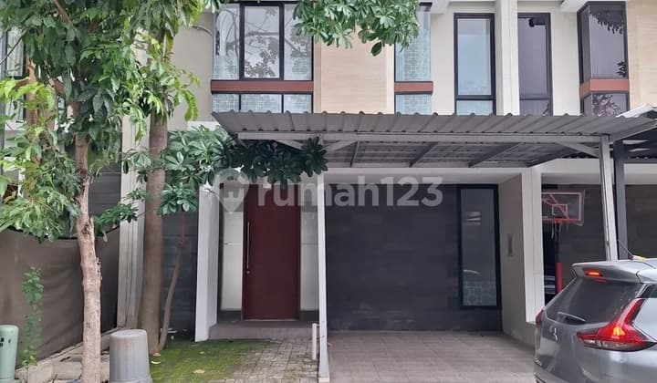 Rumah Northwest Lake Park Central Hill Citraland Surabaya Barat