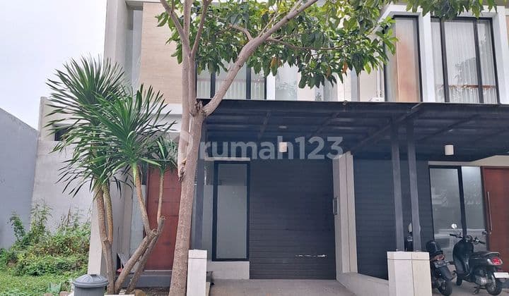 Rumah Northwest Hill Lake Park Central Citraland Surabaya Barat