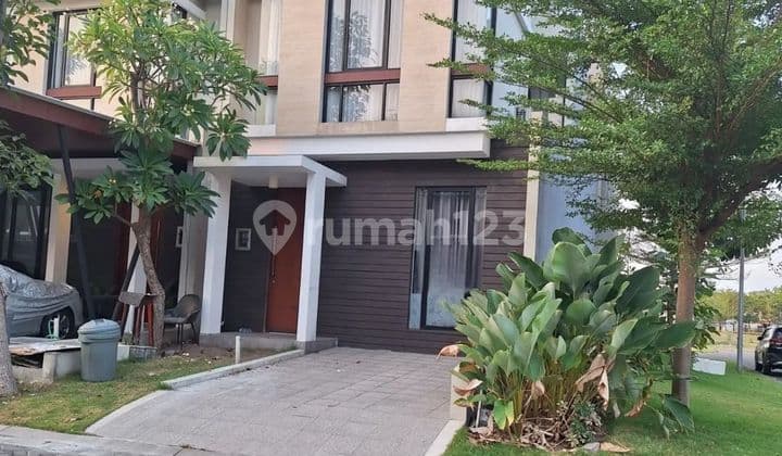 Rumah Northwest Lake Park Central Hill Citraland Surabaya Barat