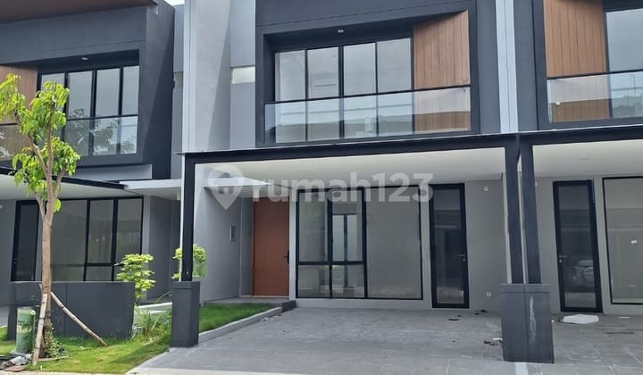 Rumah Northwest Central Lake Park Hill Citraland Surabaya Barat