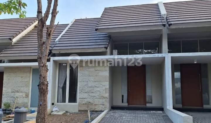 Rumah Northwest Lake Park Central Hill Citraland Surabaya Barat