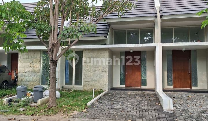 Rumah Northwest Park Lake Central Hill Citraland Surabaya Barat