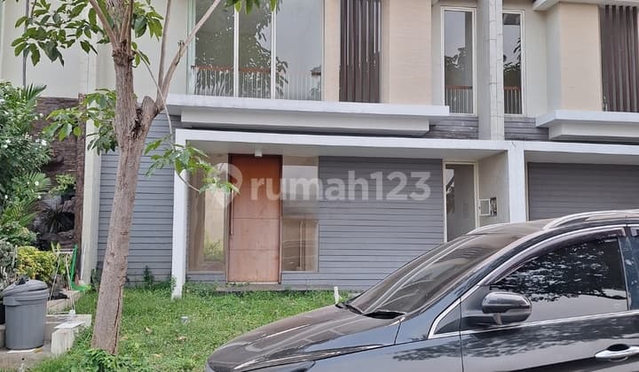 Rumah Northwest Park Lake Central Hill Citraland Surabaya Barat