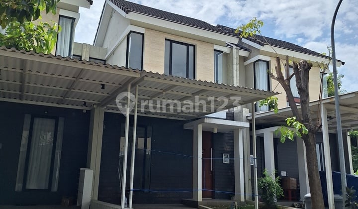 Rumah Northwest Lake Park Central Hill Citraland Surabaya Barat