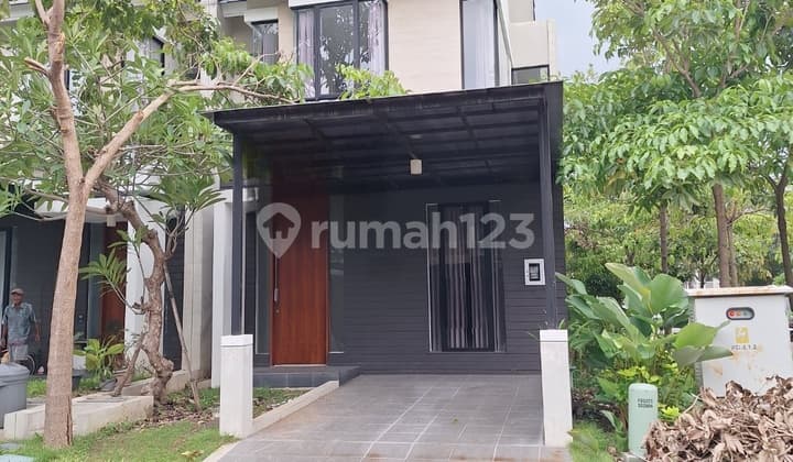 Rumah Northwest Central Lake Park Hill Citraland Surabaya Barat
