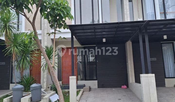 Rumah Northwest Hill Lake Park Central Citraland Surabaya Barat