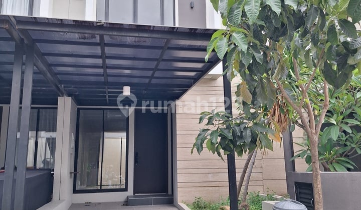 Rumah Northwest Park Lake Central Hill Citraland Surabaya Barat