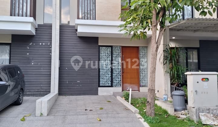 Rumah Northwest Lake Park Central Hill Citraland Surabaya Barat