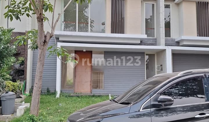 Rumah Northwest Park Lake Central Hill Citraland Surabaya Barat