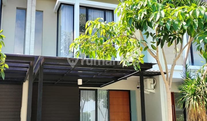 Rumah Full Furnished Northwest Hill Lake Park Citraland Surabaya