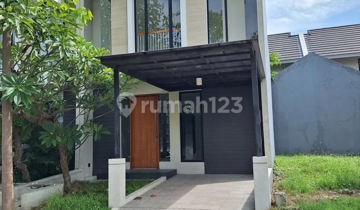 Rumah Northwest Hill Lake Park Central Citraland Surabaya Barat