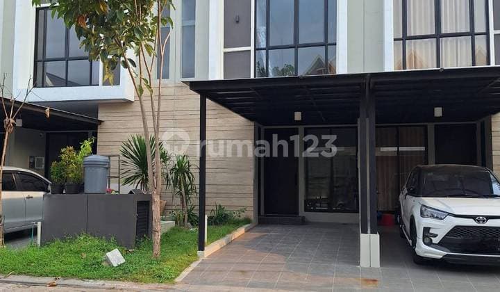 Rumah Northwest Park Lake Central Hill Citraland Surabaya Barat