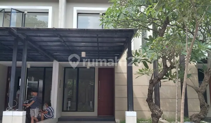 Northwest Park Lake Central Hill Citraland West Surabaya House