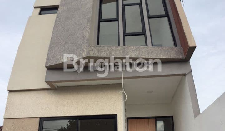 RUMAH MEWAH NEW STOCK SIAP PAKAI LOKASI STRATEGIS