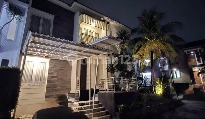 Rumah Hook Selangkah Tol Limo Sawangan