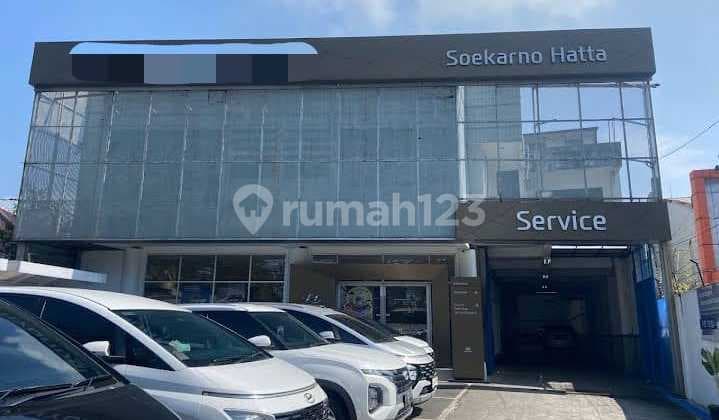 Ex-Dealer Building Suitable for Campus Office Business or Warehouse