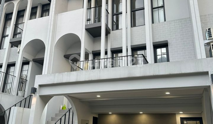 Rumah 3 Lantai Siap Huni di Cluster Aether Greenwich BSD