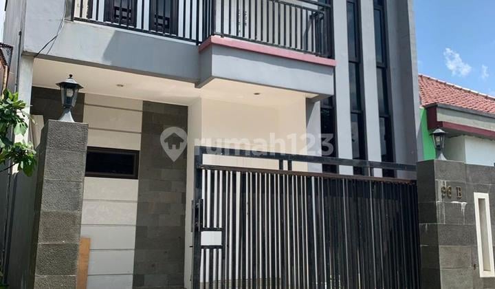 Modern Minimalist House Jagakarsa Komp Pesona Tirta Unit B