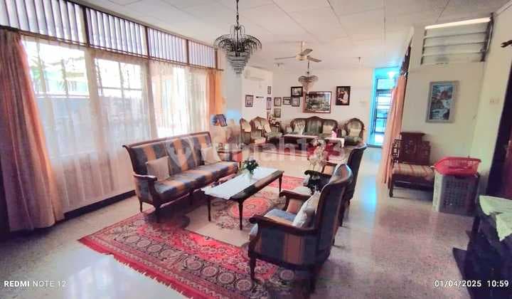 Nice House on Jl Nimun Raya, Tanah Kusir, South Jakarta