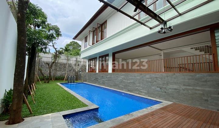 Di Jual Rumah Baru 3,5 Lantai Dekat International School di Kemang Jakarta Selatan