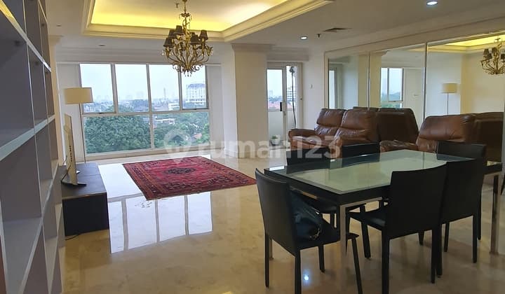 Comfy And Luxurious Apartments With Green Area In Kemang Jakarta Selatan