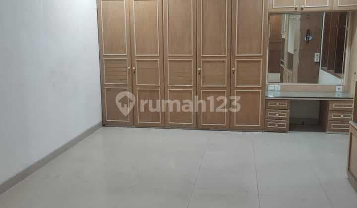 Rumah Strategis Dalam Cluster Dekat Pasar Modern di Bintaro Tangsel Af-17004