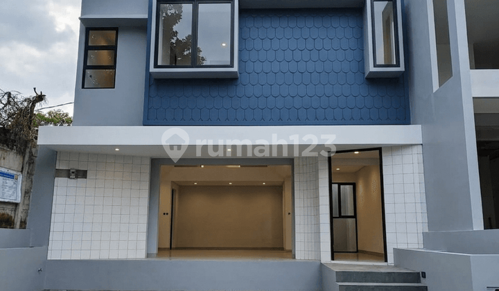 Rumah Cantik Strategis Dekat Akses KRL di Bintaro Tangsel Lr-17123