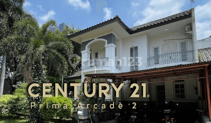 Rumah Strategis Posisi Hoek Dekat Pusat Belanja di Bintaro Tangsel Om-14503