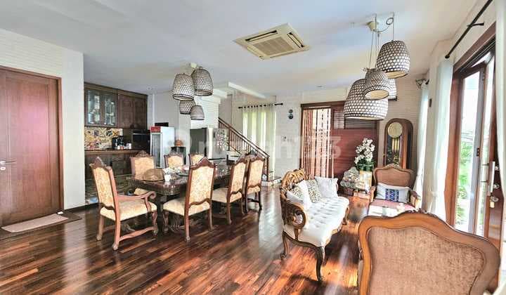 Rumah Semi Furnished 3 Lantai di Bintaro Tangsel Lr-17794