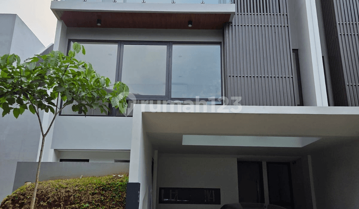 Rumah Strategis 3 Lt SHM Dekat MRT Lebak Bulus di Jaksel Nv 16433