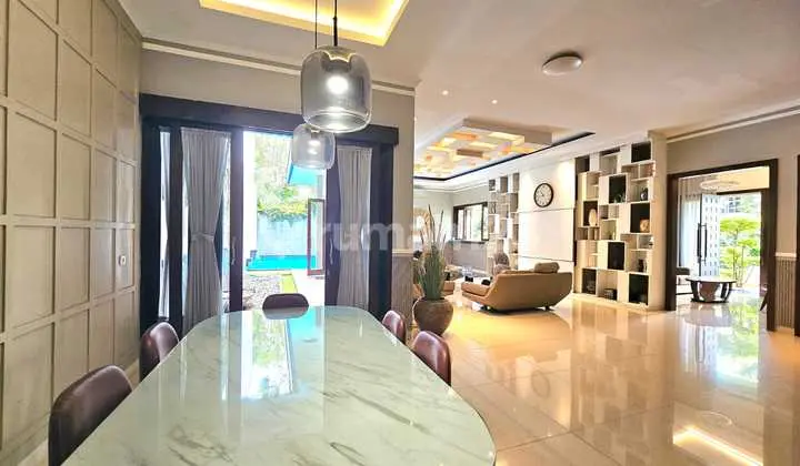 Rumah Mewah Strategis Posisi Hoek Ada Swimming Pool Dekat Taman di Bintaro Tangsel Lr-11288