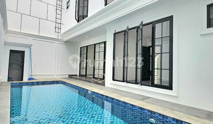 Rumah Strategis Dgn Swimming Pool di Bintaro Tangsel Lr-14685