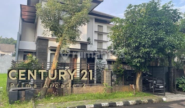 Beautiful Fully Furnished House in a Strategic Cluster Location Near Menteng Park in Bintaro, South Tangerang OM-11882