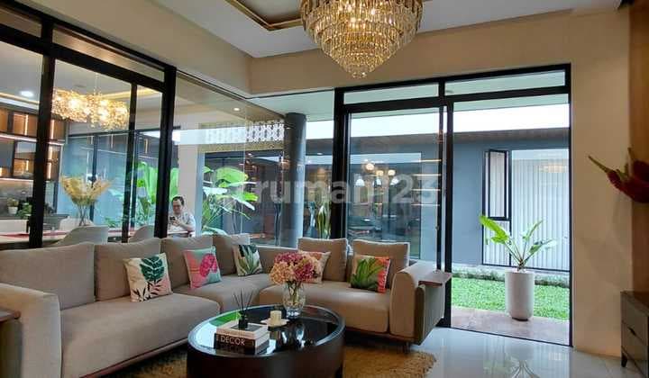 Jual Rumah Lux Elegan & Luas di Spatirasmi Kota Baru Parahyangan Bandung