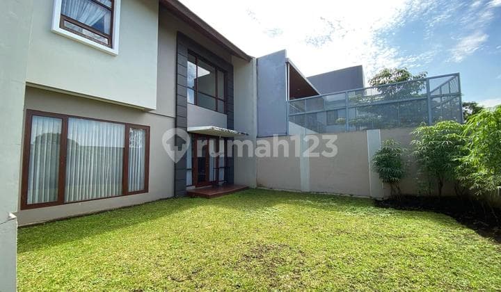 Murah! Jual Rumah Vila Ada Taman Belakang Di Komplek Budi Indah Mahogani Bandung Utara