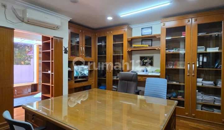 Luxury Tropical Home, 2 Lantai, Hook, di Permata Hijau, Jakarta Selatan