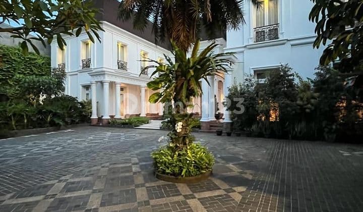Luxury 4-story house in Cipete, Kebayoran Baru, South Jakarta