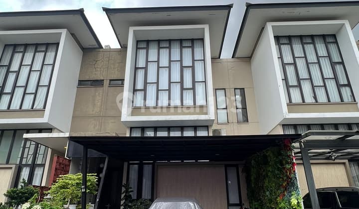 Dijual Rumah Cantik Siap Huni Dalam Komplek Jaktim
