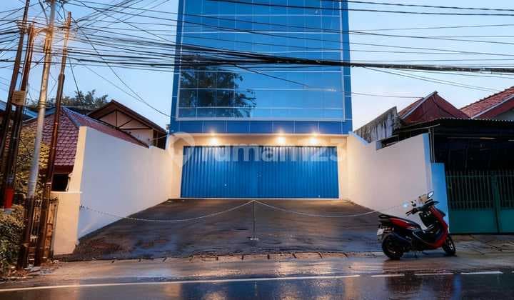 Dijual Gedung 4.5Lt Siap Huni di Cawang. Jaktim